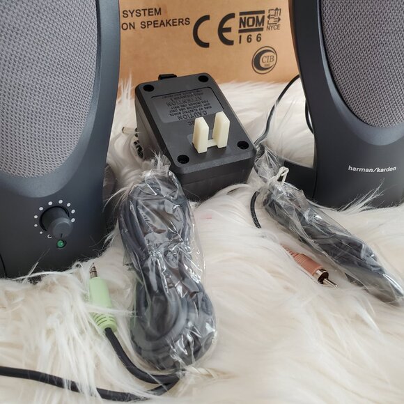 Harman Kardon Black HK206 Multimedia Speakers with 12V AC Adapter - Picture 3 of 8